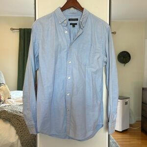 Banana Republic grant fit button down oxford shirt.
